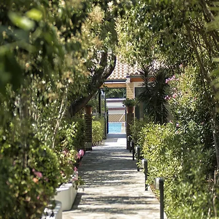 Nireas Resort Corfu Апарт-отель 3*