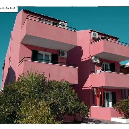 Nireas Resort Corfu Апарт-отель Ахарави