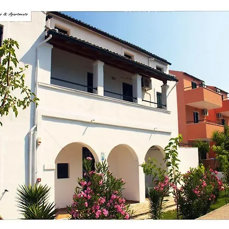 Nireas Resort Corfu Апарт-отель 3*