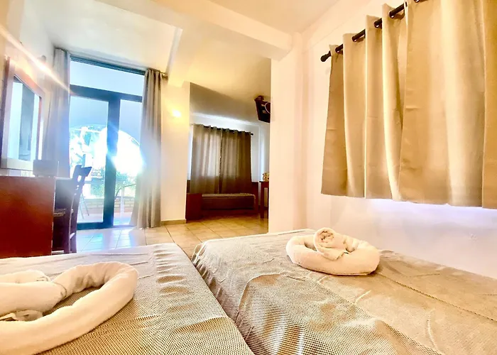 Nireas Corfu 3*