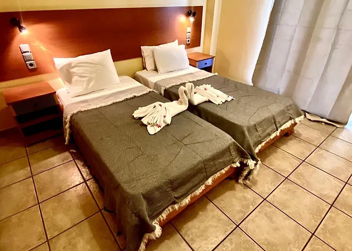 Nireas Corfu 公寓式酒店 3*