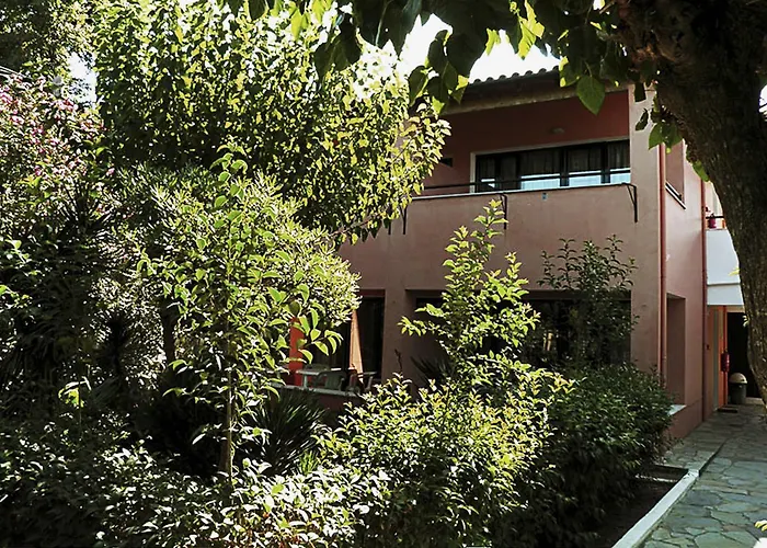 Nireas Corfu 3*
