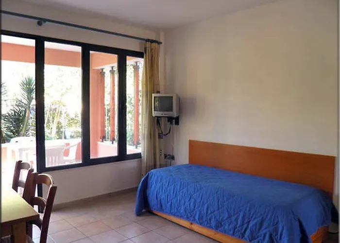 Nireas Corfu Lägenhetshotell Acharavi (Corfu)