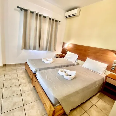 Ξενοδοχείο με διαμερίσματα Nireas Corfu 3*