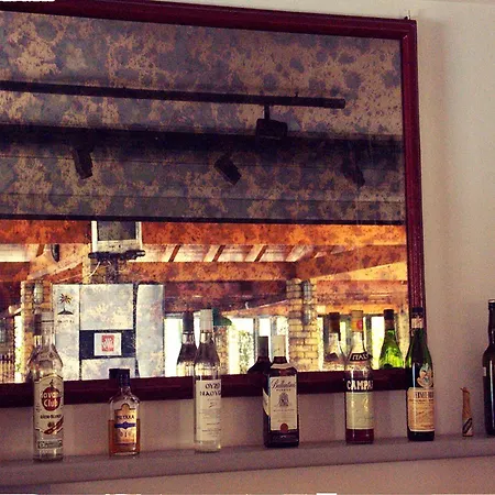 Nireas Corfu 아파트호텔 3*