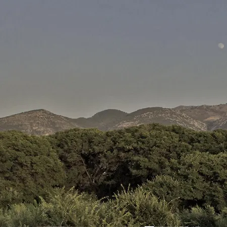 Nireas Corfu 아파트호텔 아카라비